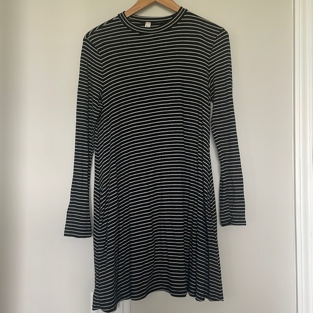 My Story Black and White Stripe Midi Dress Sz M